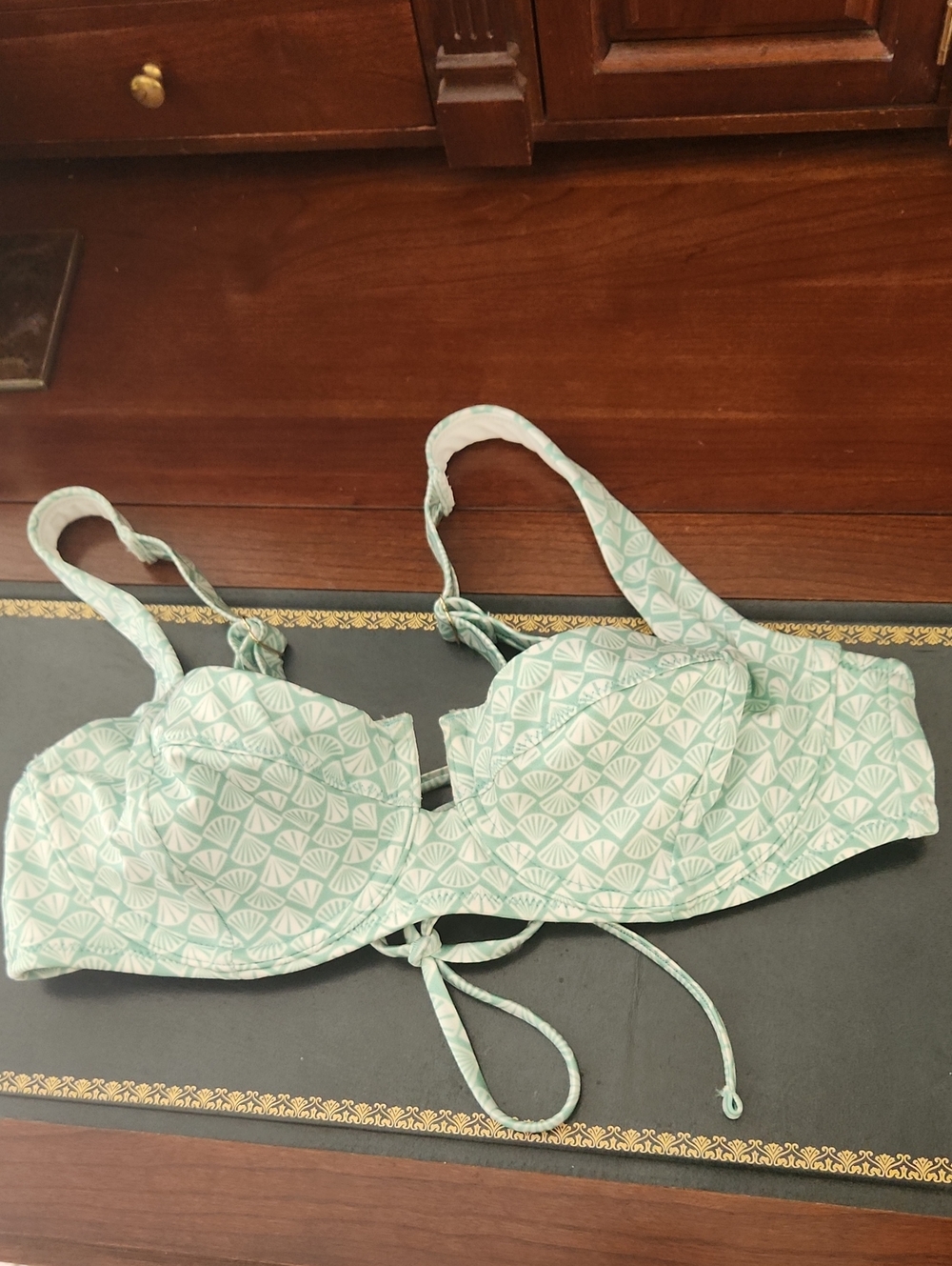 Victoria's Secret New Without Tags Seafoam Green Printed Underwire Swim Top 36B